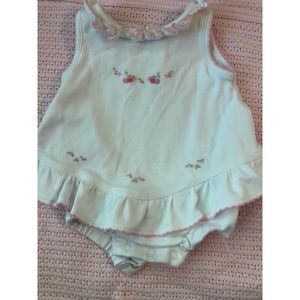 Kissy kissy 0-3 month bodysuit